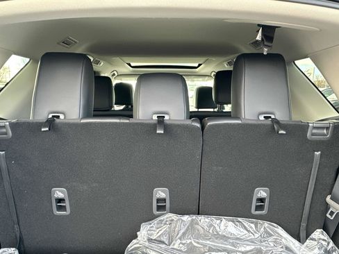 New 2026 Nissan Pathfinder SL AWD/4WD image 18