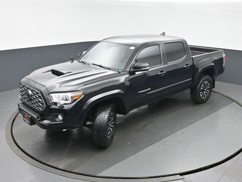 Used 2020 Toyota Tacoma TRD Sport AWD/4WD image 31