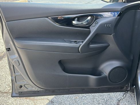 Certified 2022 Nissan Rogue Sport SL w/ Premium Package image 15