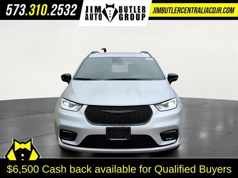 New 2026 Chrysler Pacifica Limited w/ S Appearance Package image 12