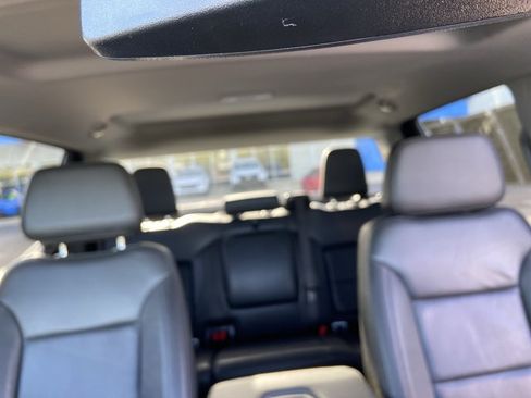 Used 2025 GMC Sierra 1500 SLT RWD image 23