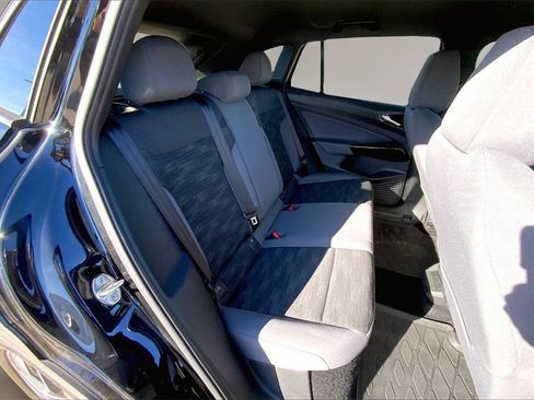 Used 2022 Volkswagen ID.4 Pro image 26