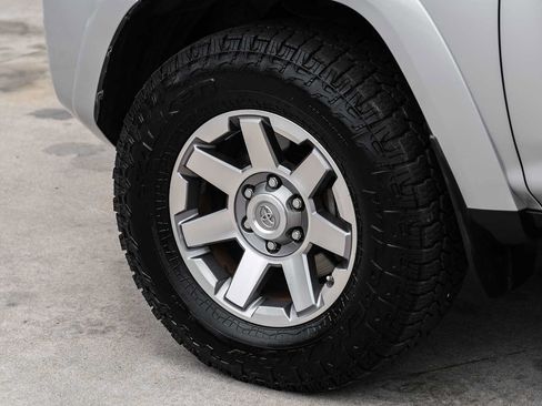 Used 2015 Toyota 4Runner Trail AWD/4WD image 53
