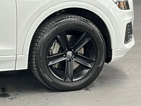 Used 2019 Audi Q8 Premium w/ Convenience Package image 38