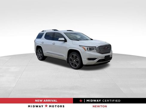 Used 2017 GMC Acadia Denali w/ Technology Package AWD/4WD image 1