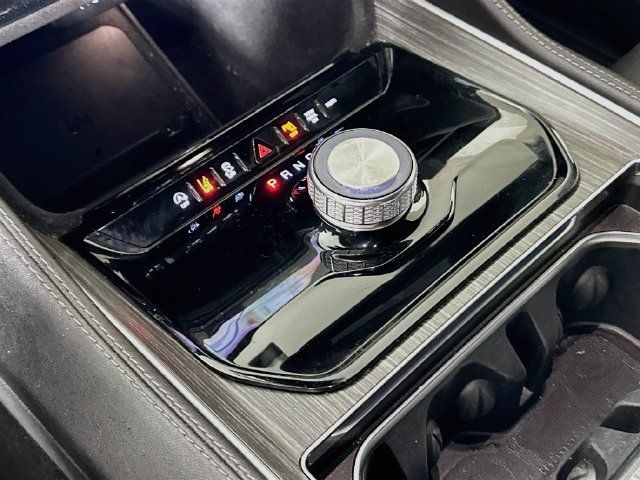 Used 2024 Jeep Wagoneer L Series II w/ Flexible Seating Group RWD image 18