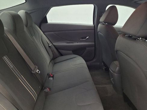Used 2024 Hyundai Elantra SEL FWD image 19