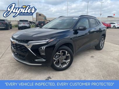 Used 2025 Chevrolet Trax LT
