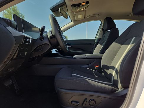 Used 2025 Hyundai Sonata SEL FWD image 16