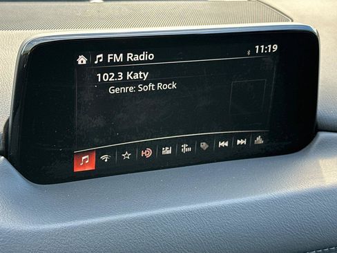 Used 2019 MAZDA CX-5 Touring image 18