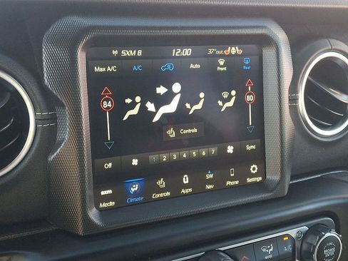 Used 2021 Jeep Wrangler Unlimited Sahara w/ Cold Weather Group image 19