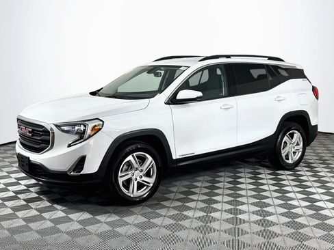 Used 2018 GMC Terrain SLE w/ Driver Convenience Package AWD/4WD image 4