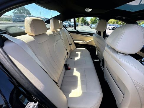 Used 2023 BMW 530e w/ Convenience Package RWD image 28