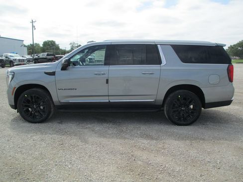 New 2026 GMC Yukon XL Elevation w/ Elevation Premium Package AWD/4WD image 7
