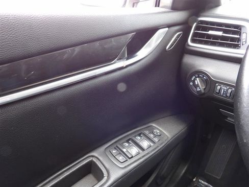 Used 2017 Maserati Ghibli image 25