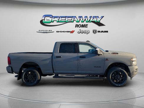 New 2026 RAM 2500 Big Horn AWD/4WD image 8