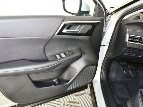 Used 2024 Mitsubishi Outlander SE image 34