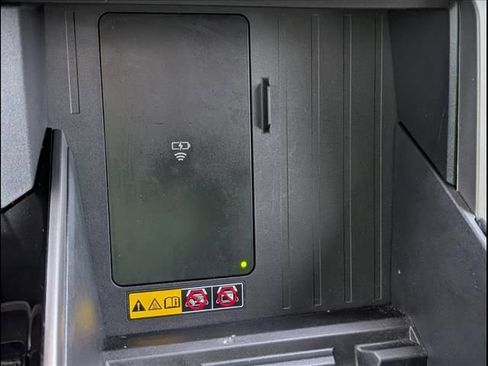 Used 2025 Toyota Tundra Limited image 15