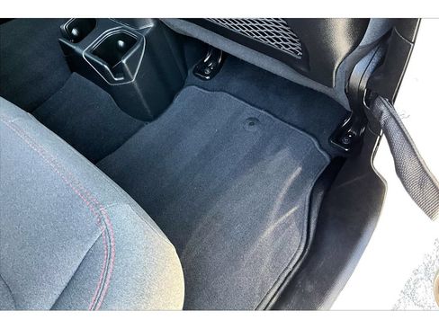 Certified 2025 Jeep Wrangler Unlimited Rubicon AWD/4WD image 43