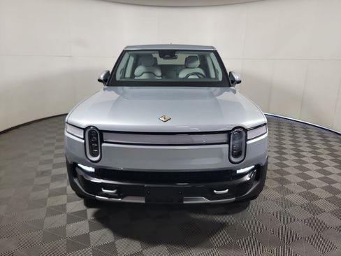 Used 2024 Rivian R1T Adventure AWD/4WD image 8