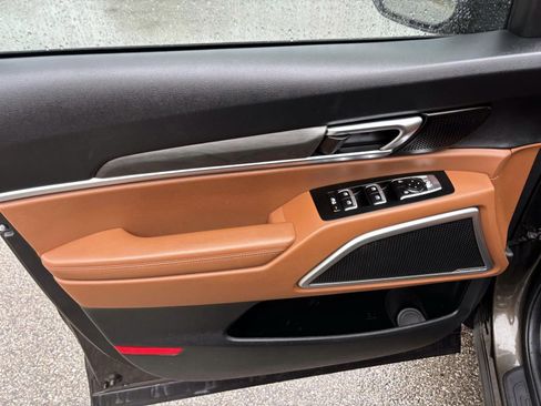 Used 2023 Kia Telluride EX X-Line image 11