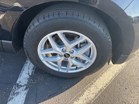 Used 2024 Ford Edge SEL w/ Convenience Package image 2