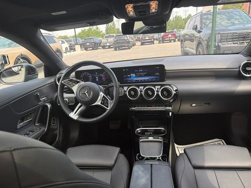 Used 2025 Mercedes-Benz CLA 250 4MATIC image 9