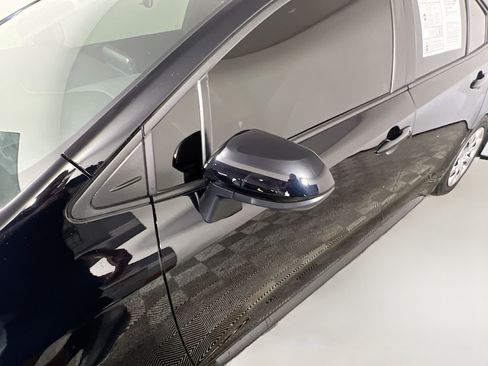 Used 2025 Toyota Corolla LE FWD image 13