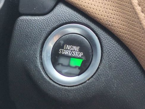 Certified 2019 Chevrolet Equinox Premier FWD image 34