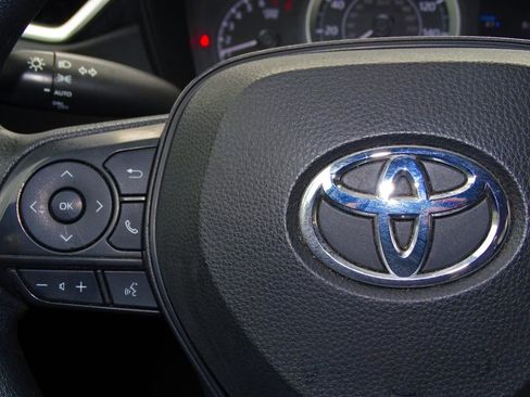 Used 2022 Toyota Corolla LE image 21