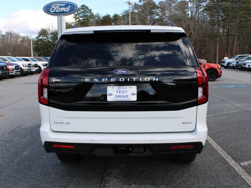 Used 2025 Ford Expedition Max Active image 7