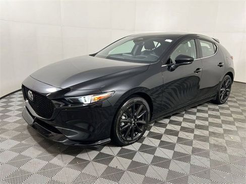 New 2026 MAZDA MAZDA3 Hatchback w/Premium Plus Pkg image 4