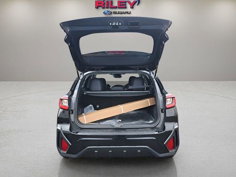 Certified 2025 Subaru Crosstrek 2.5i Limited w/ Crosstrek Mirror Package image 11