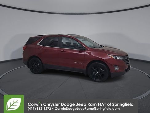 Used 2021 Chevrolet Equinox LT FWD image 2