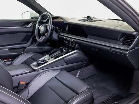 Certified 2026 Porsche 911 Carrera RWD image 7