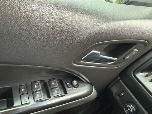 Used 2019 Chevrolet Colorado LT w/ LT Convenience Package RWD image 22