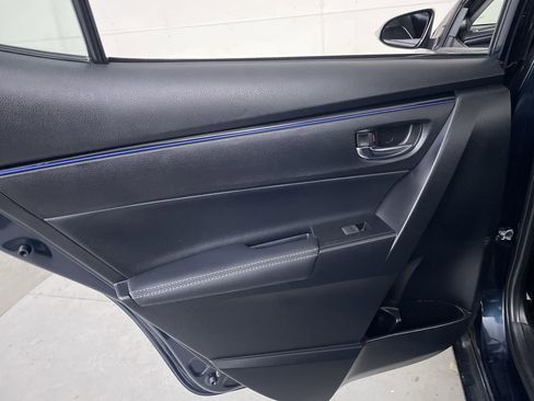 Used 2017 Toyota Corolla SE FWD image 18
