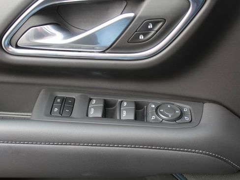 Used 2024 Chevrolet Tahoe Z71 w/ Luxury Package image 38