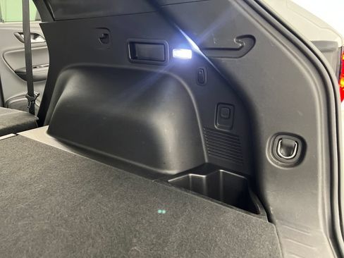 Used 2025 Chevrolet Blazer LT FWD image 39