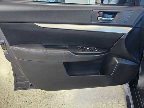 Used 2013 Subaru Legacy 2.5i AWD/4WD image 21