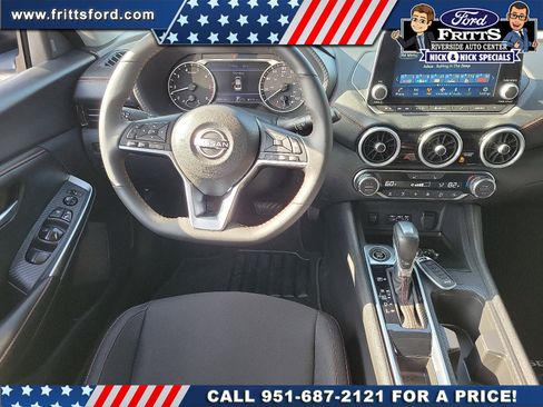 Used 2025 Nissan Sentra SR FWD image 5
