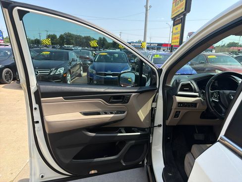 Used 2019 Honda Odyssey EX-L image 12