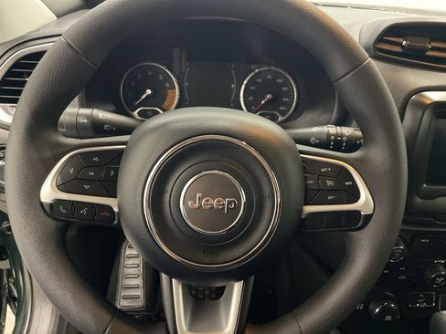 Used 2021 Jeep Renegade Sport image 23