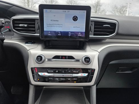 Certified 2023 Ford Explorer XLT w/ Equipment Group 202A image 13