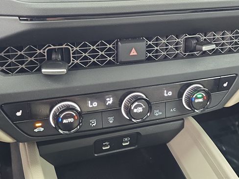 Used 2023 Honda Accord EX image 21