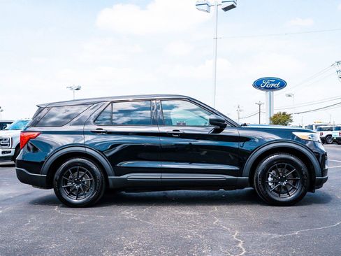 Used 2021 Ford Explorer 2WD image 3