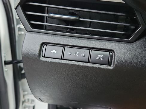 Certified 2023 Nissan Altima 2.5 SV FWD image 24