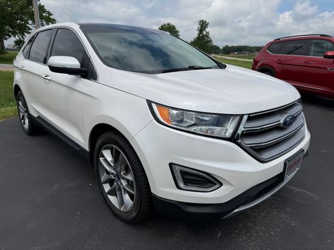 Used 2017 Ford Edge Titanium w/ Equipment Group 301A AWD/4WD image 2