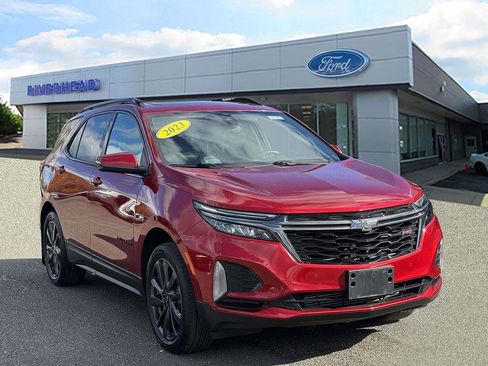 Used 2023 Chevrolet Equinox RS w/ RS Leather Package image 2