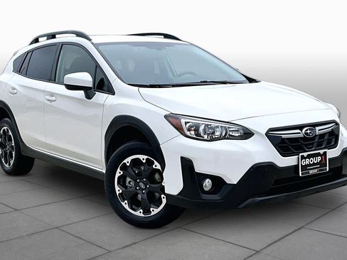 Used 2023 Subaru Crosstrek 2.0i Premium AWD/4WD image 3